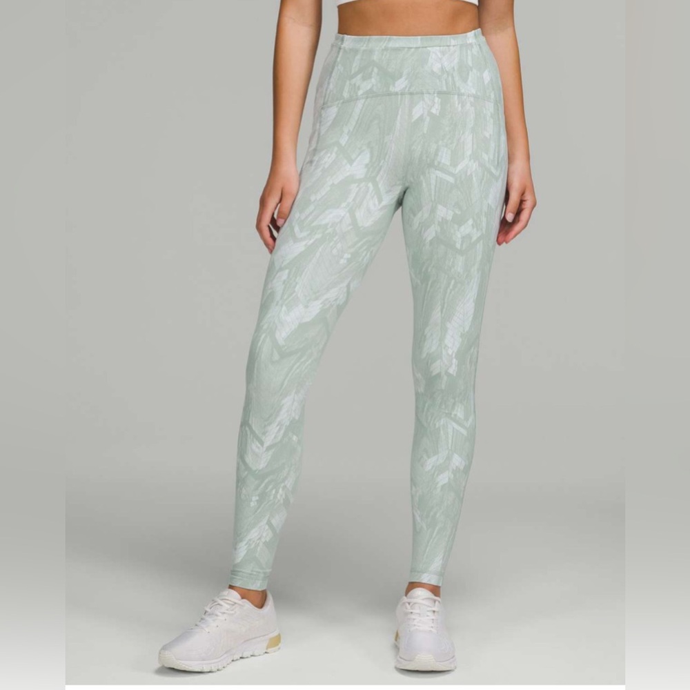 EUC Lululemon Swift Speed High-Rise Tight 28"